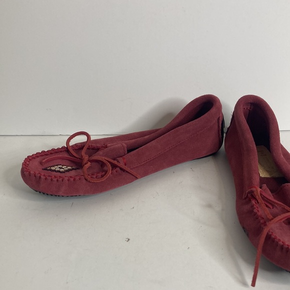 Manitobah Moccasins Womens 7 Pink Red Suede Slip On Loafers Aboriginal Beaded - Picture 11 of 13